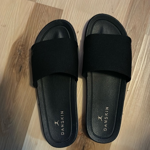 Danskin Black Slides - Picture 1 of 4